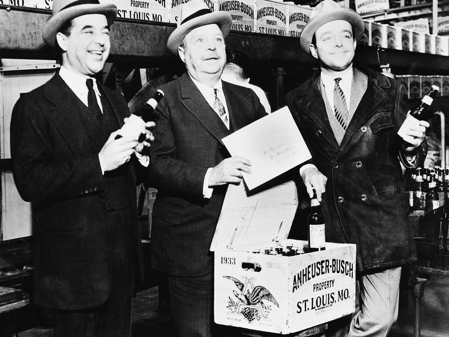 Budweiser Prohibition Brew - Retro Beer