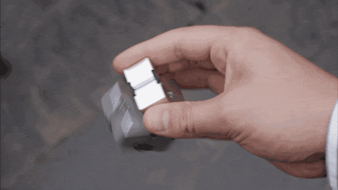 Infinity Cube in Hand