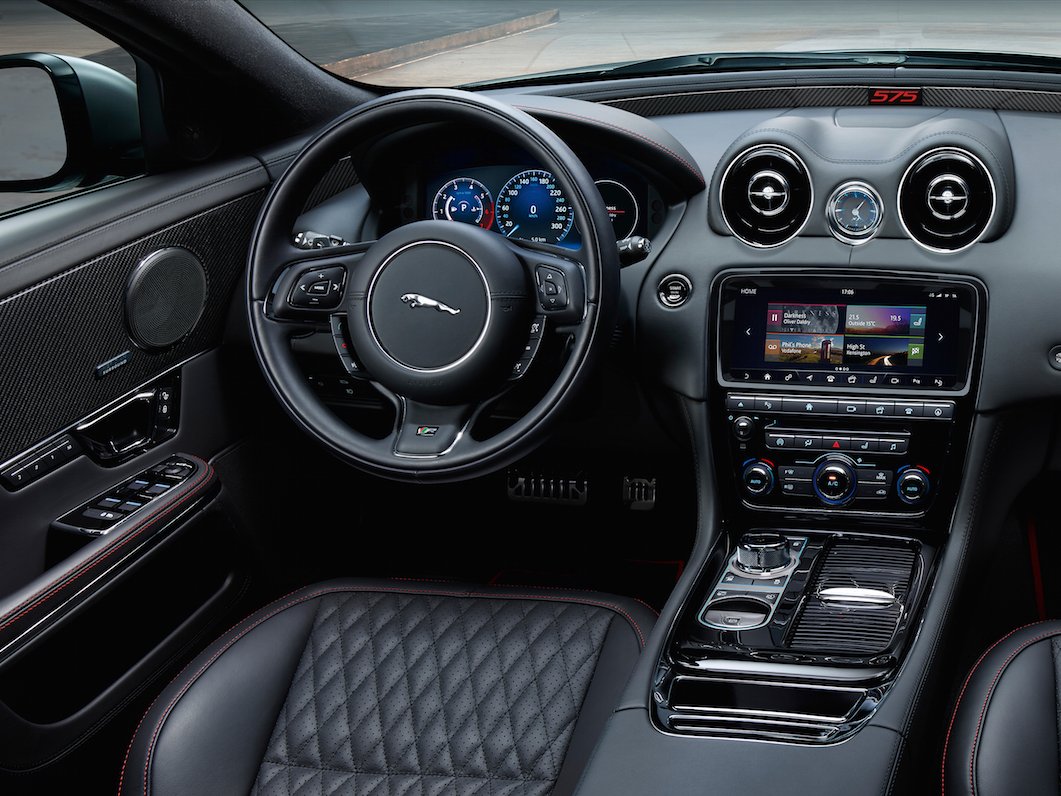jaguar xjr575 interior