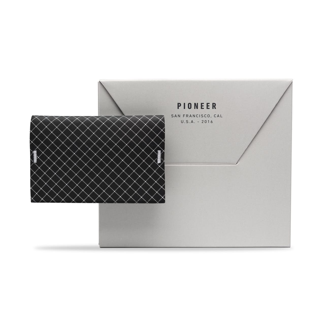pioneer-wallet-ion-black-size