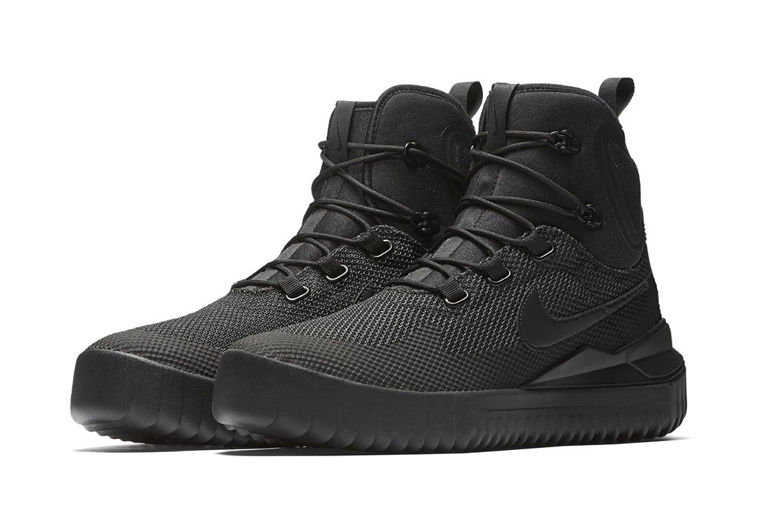 Nike Air Wild Mid Trail Shoe Black