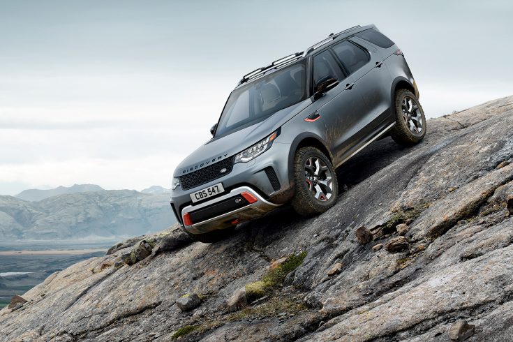 Land Rover Discovery SVX Downhill