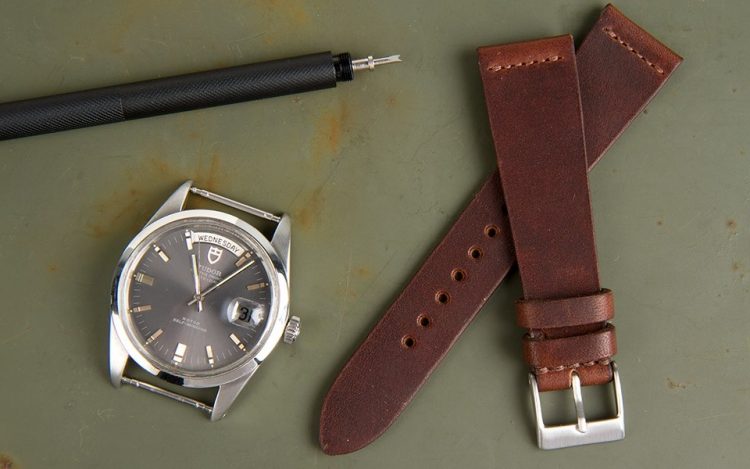 Crown and Buckle Russet Oiled Watch Strap