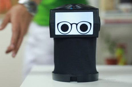 Peeqo GIF Robot